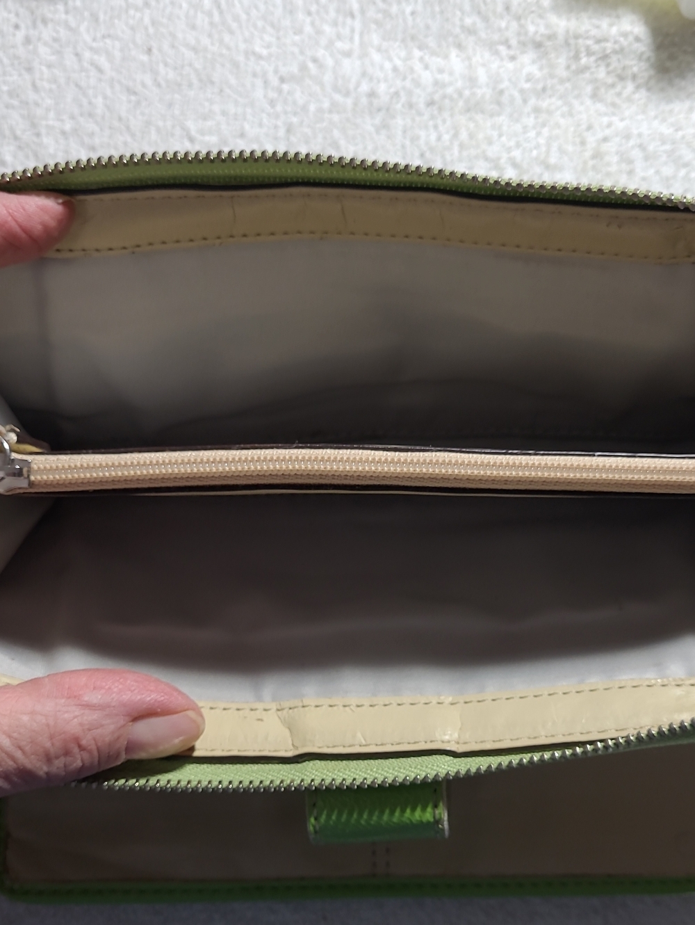 Coach Signature Canvas Wallet with Lime Trim - Picture 4 of 6